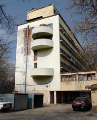217%2009%20485px narkomfin building moscow 2007 03